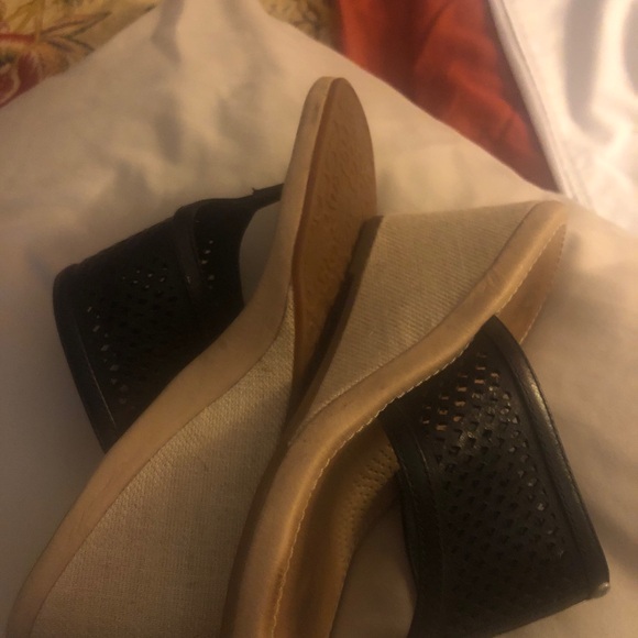 Ugg shoes - Picture 4 of 5